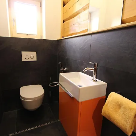 شاليه Modern Chalet In With Jacuzzi كابرون