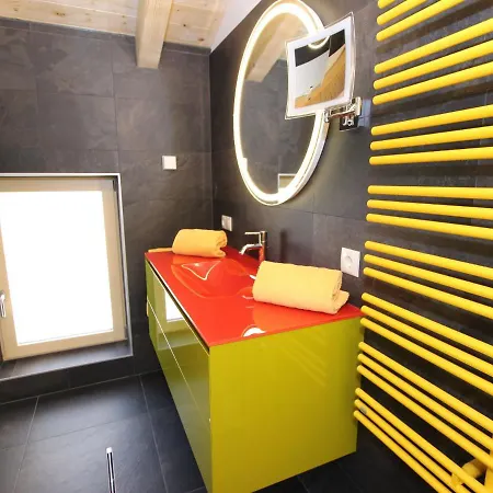 Modern Chalet In With Jacuzzi شاليه